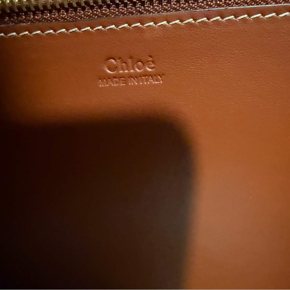 Chloe Large Woody Shearling Tote Bag - Picture 9 of 16